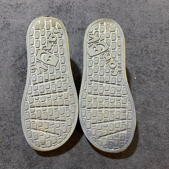 Sanuk blue children’s shoes! - Picture 3 of 4